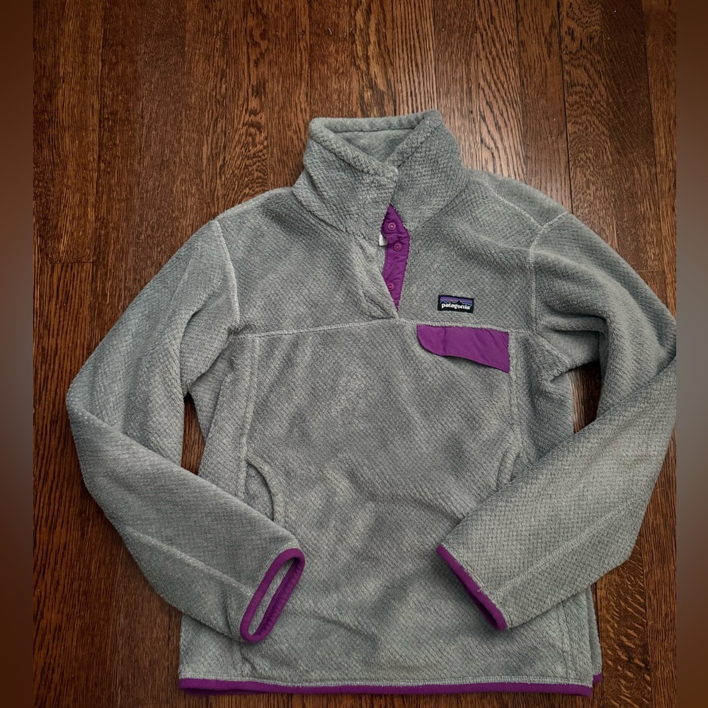 Patagonia Retool Fleece Gray and Purple Size Small Excellent condition